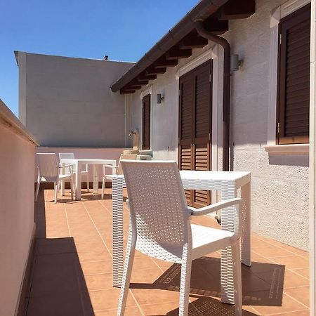 Palazzo Eliss Bed & Breakfast Margherita Di Savoia Exterior photo