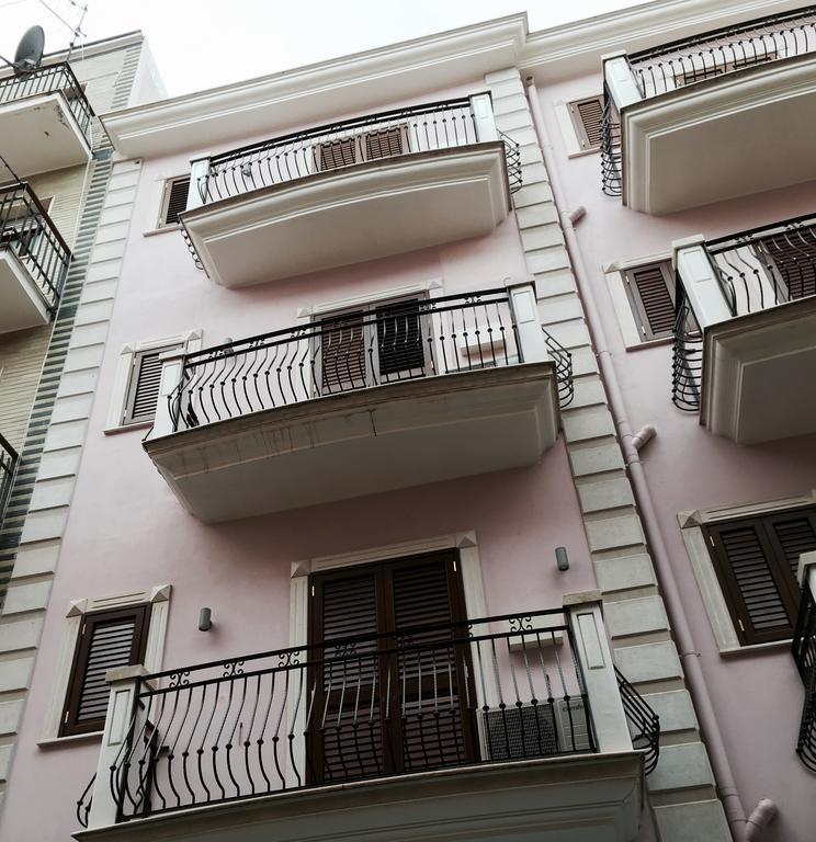 Palazzo Eliss Bed & Breakfast Margherita Di Savoia Exterior photo