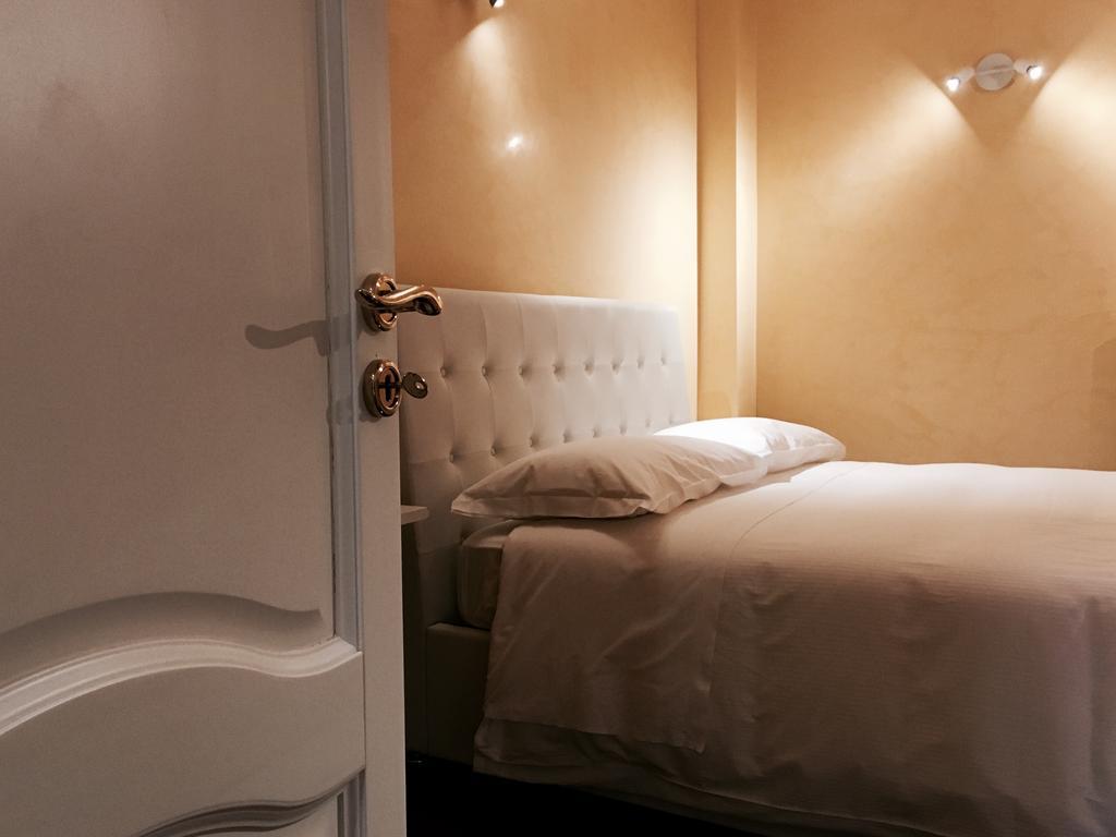 Palazzo Eliss Bed & Breakfast Margherita Di Savoia Exterior photo