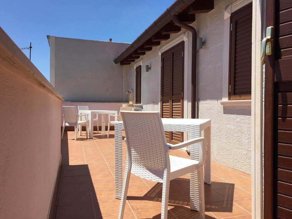Palazzo Eliss Bed & Breakfast Margherita Di Savoia Exterior photo